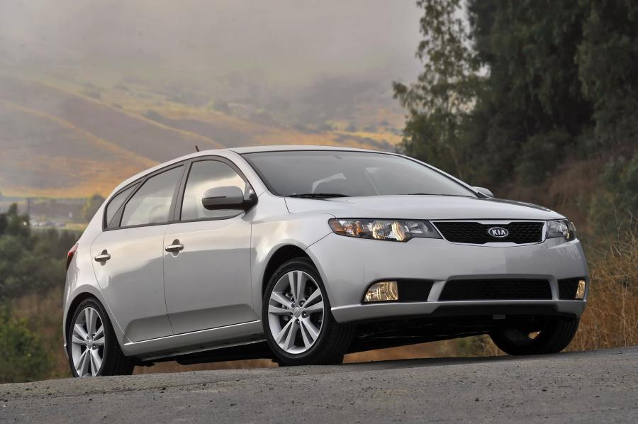  Kia Forte 5-Door 2011 года  (фото 30 из 89)